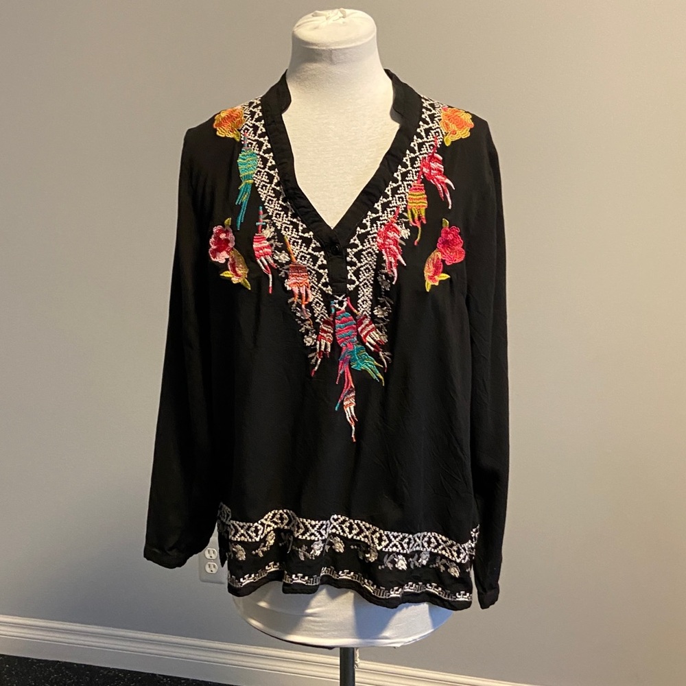 *RARE* Paparazzi by Biz Black Floral Embroidered Boho Tunic